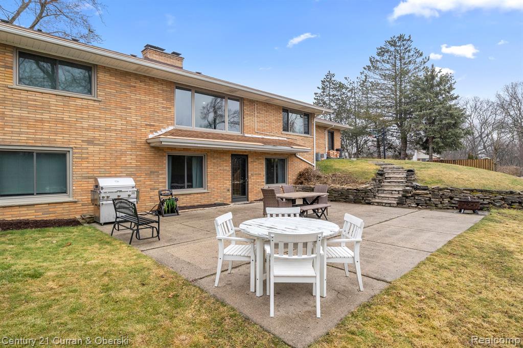 35765 Springvale Street Farmington Hills, MI 48331 - Photo 40 of 53