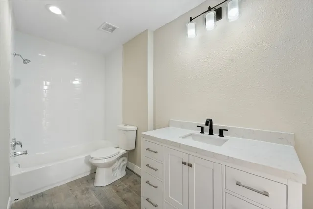 a view of a back yard of the house