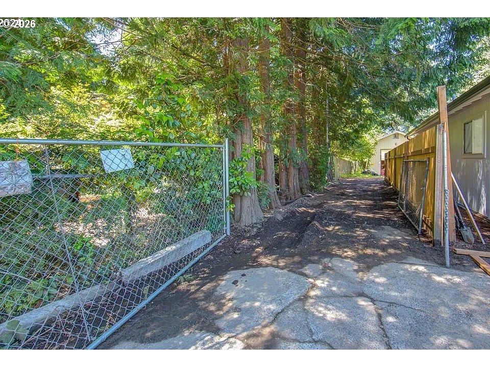 209 Southeast 214th Avenue Gresham, OR 97030 - Photo 2 of 5