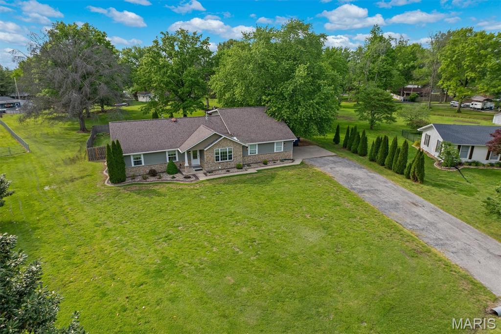 511 Coventry Road Troy, IL 62294 - Photo 3 of 52 Gallery Image 3