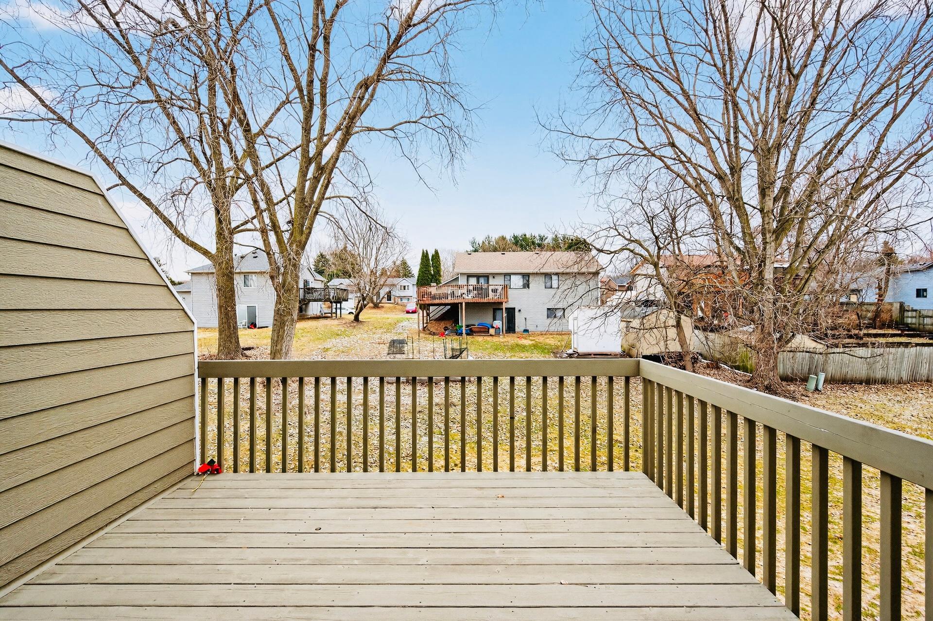 1272 Ferndale Street North Maplewood, MN 55119 - Photo 2 of 18