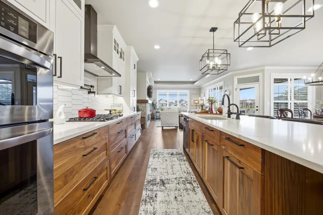 $1,299,900 | 819 Rania Way West, West Fargo, ND 58078