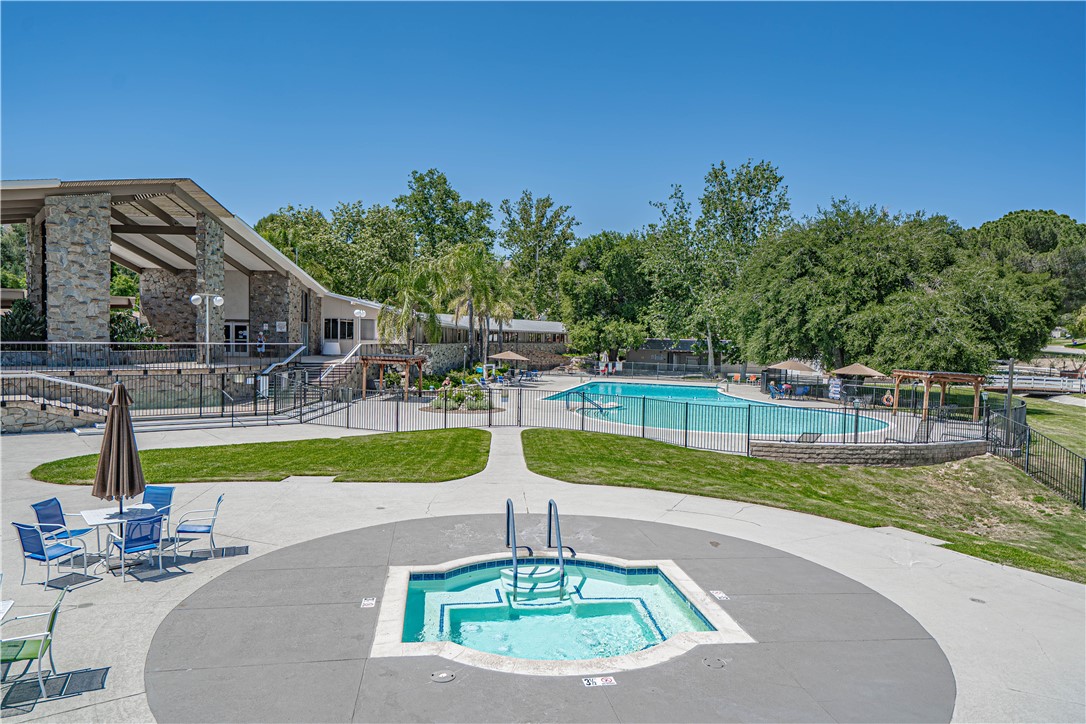 19433 Oak Crossing Road Newhall, CA 91321 - Photo 38 of 53 community spa and pool