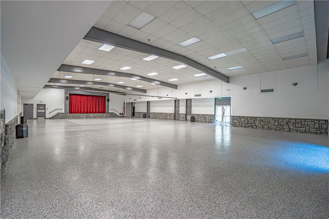 19433 Oak Crossing Road Newhall, CA 91321 - Photo 47 of 53 banquet room