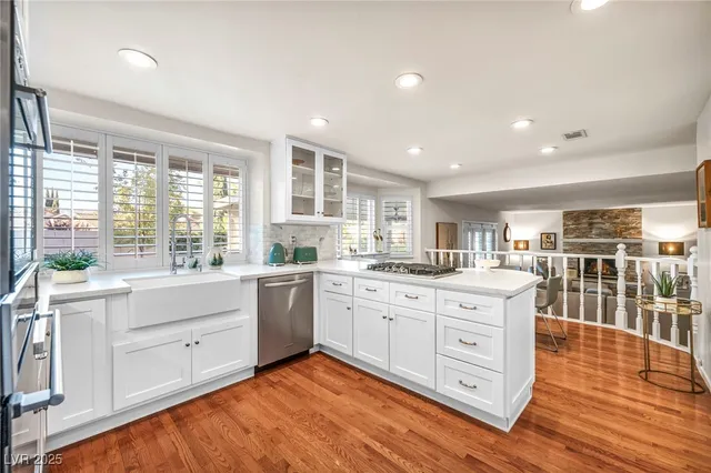 $799,900 | 3225 Shoreline Drive, Las Vegas, NV 89117