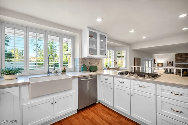 $799,900 | 3225 Shoreline Drive, Las Vegas, NV 89117