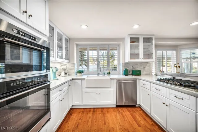 $799,900 | 3225 Shoreline Drive, Las Vegas, NV 89117