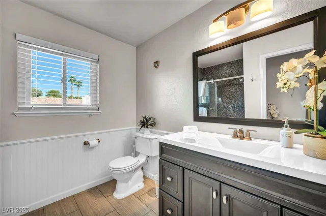 $799,900 | 3225 Shoreline Drive, Las Vegas, NV 89117