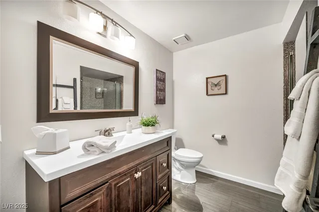 $799,900 | 3225 Shoreline Drive, Las Vegas, NV 89117