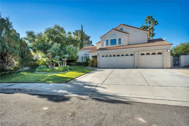 $799,900 | 3225 Shoreline Drive, Las Vegas, NV 89117