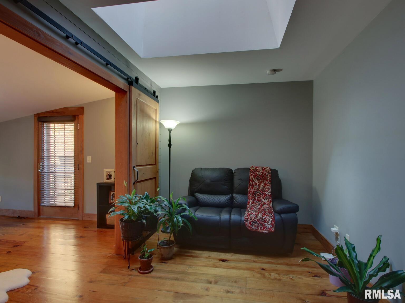 911 Ridgewood Drive Quincy, IL 62301 - Photo 17 of 25