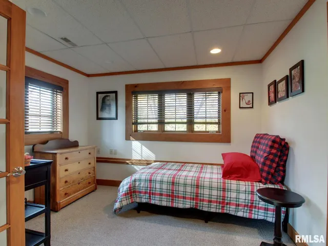 $349,900 | 911 Ridgewood Drive, Quincy, IL 62301