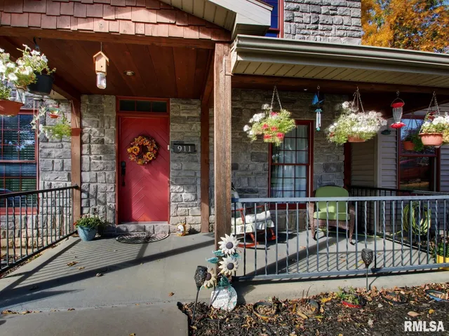 $349,900 | 911 Ridgewood Drive, Quincy, IL 62301