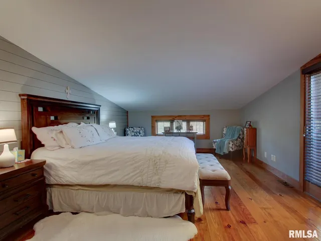 $349,900 | 911 Ridgewood Drive, Quincy, IL 62301