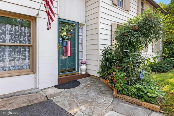 a view of a entryway door of the house