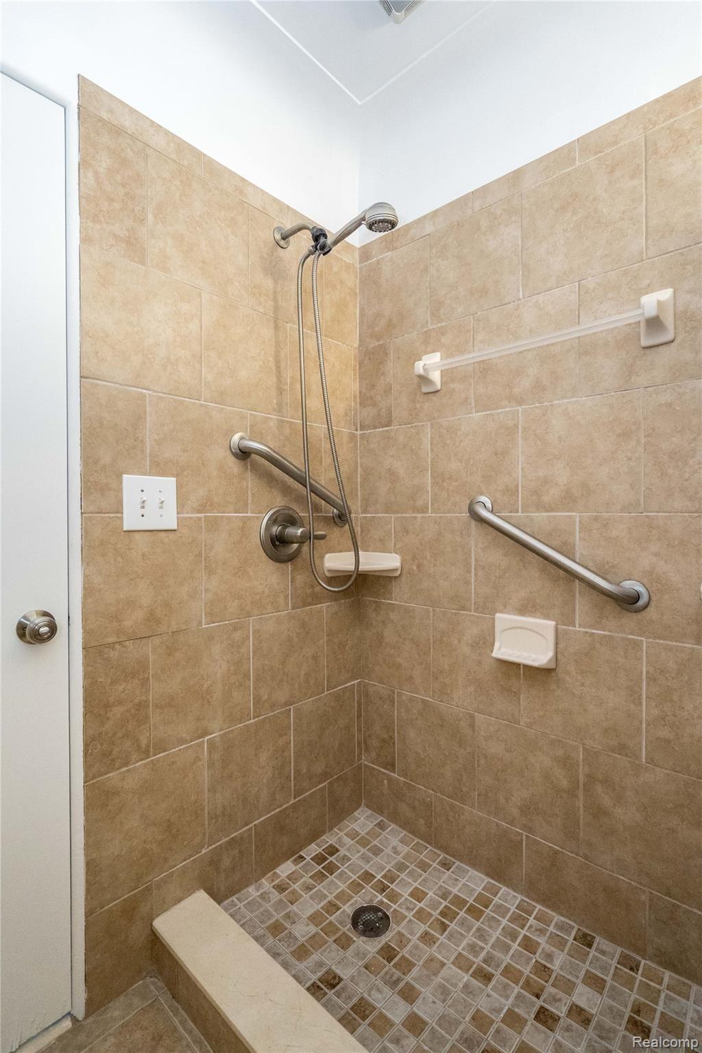 18320 21 Mile Road Macomb, MI 48044 - Photo 51 of 99 DSC03224.jpg