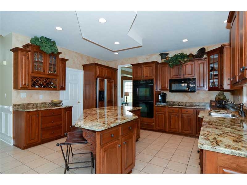 10329 Ridgecrest Point Wexford, PA 15090 - Photo 19 of 25 Kitchen.