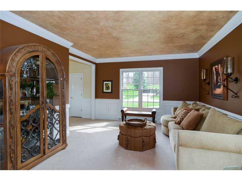 10329 Ridgecrest Point Wexford, PA 15090 - Photo 21 of 25 Living Room.