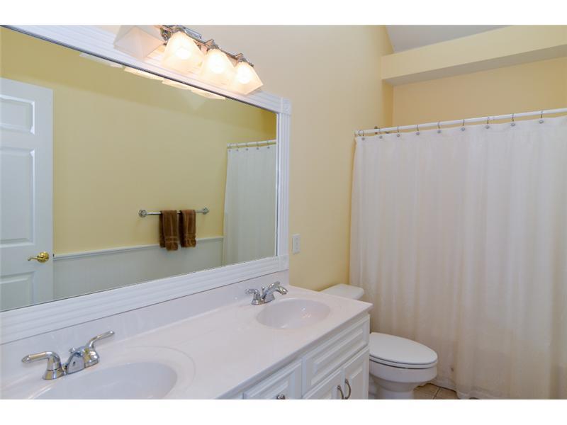 10329 Ridgecrest Point Wexford, PA 15090 - Photo 9 of 25 Full Bath.