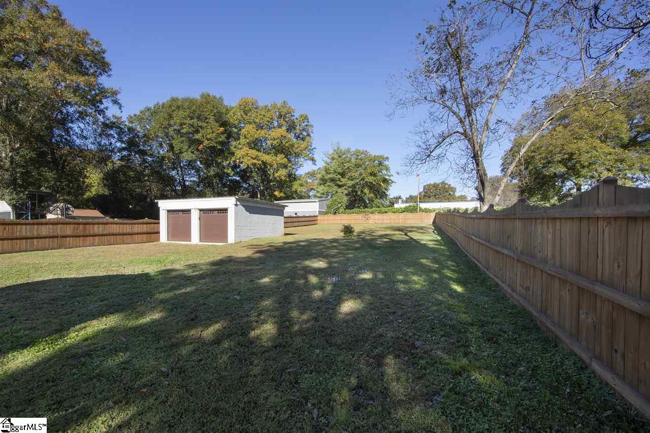 34 Ackley Road Greenville, SC 29607 - Photo 3 of 27 Full 6' Privacy Fence