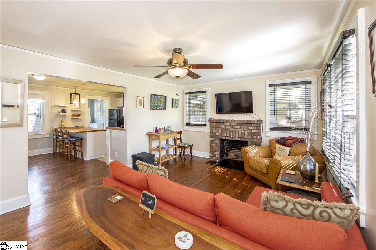 34 Ackley Road Greenville, SC 29607 - Photo 5 of 27 Lots of Natural Light
