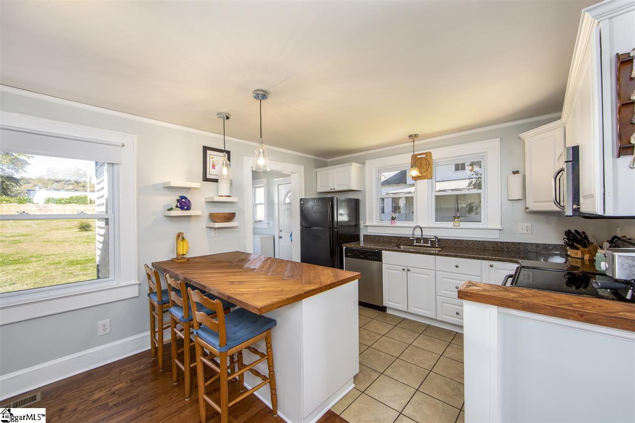 34 Ackley Road Greenville, SC 29607 - Photo 9 of 27 Renovated and Open to Dining Room