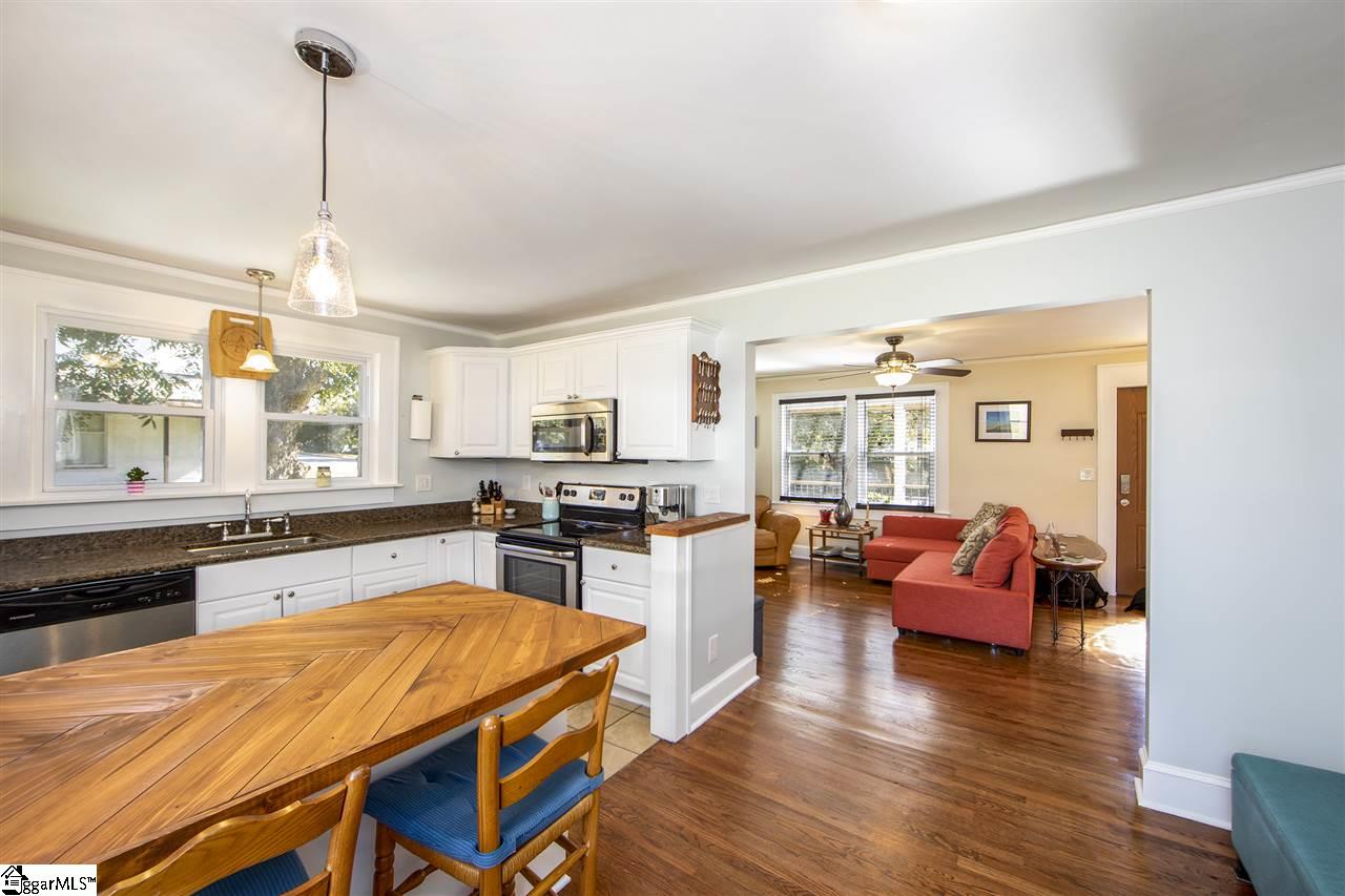 34 Ackley Road Greenville, SC 29607 - Photo 10 of 27 Updated Kitchen