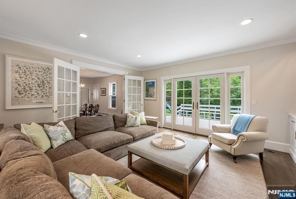 123 Liberty Street Ridgewood, NJ 07450 - Photo 15 of 44