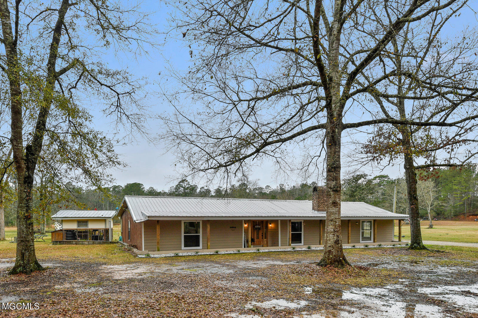 97 Chalk Road Carriere, MS 39426 - Photo 1 of 24 Primary Photo