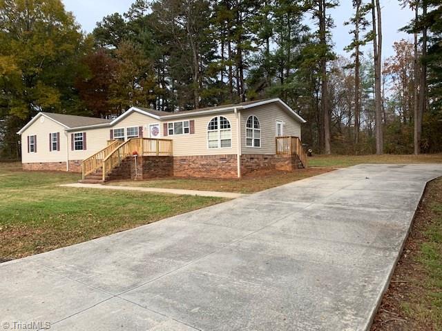 137 McClamrock Road Mocksville, NC 27028 - Photo 2 of 10 Gallery Image 2