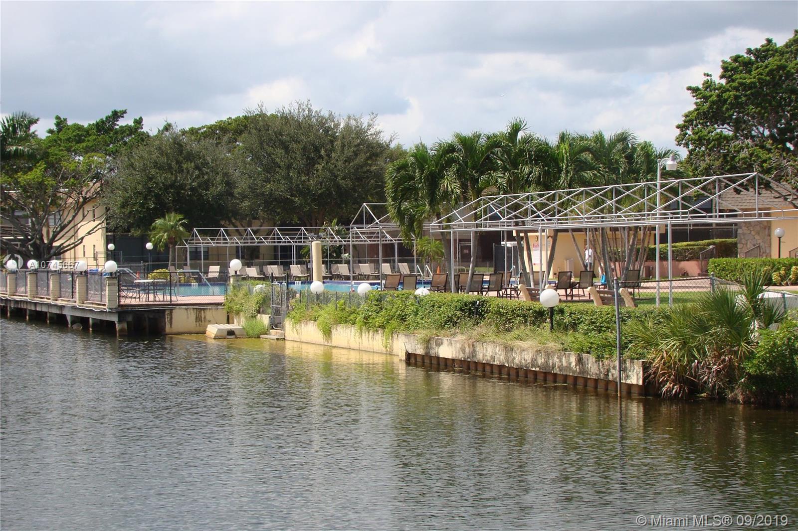138 Fox Road, Unit 446 Hollywood, FL 33024 - Photo 21 of 21 Gallery Image 21