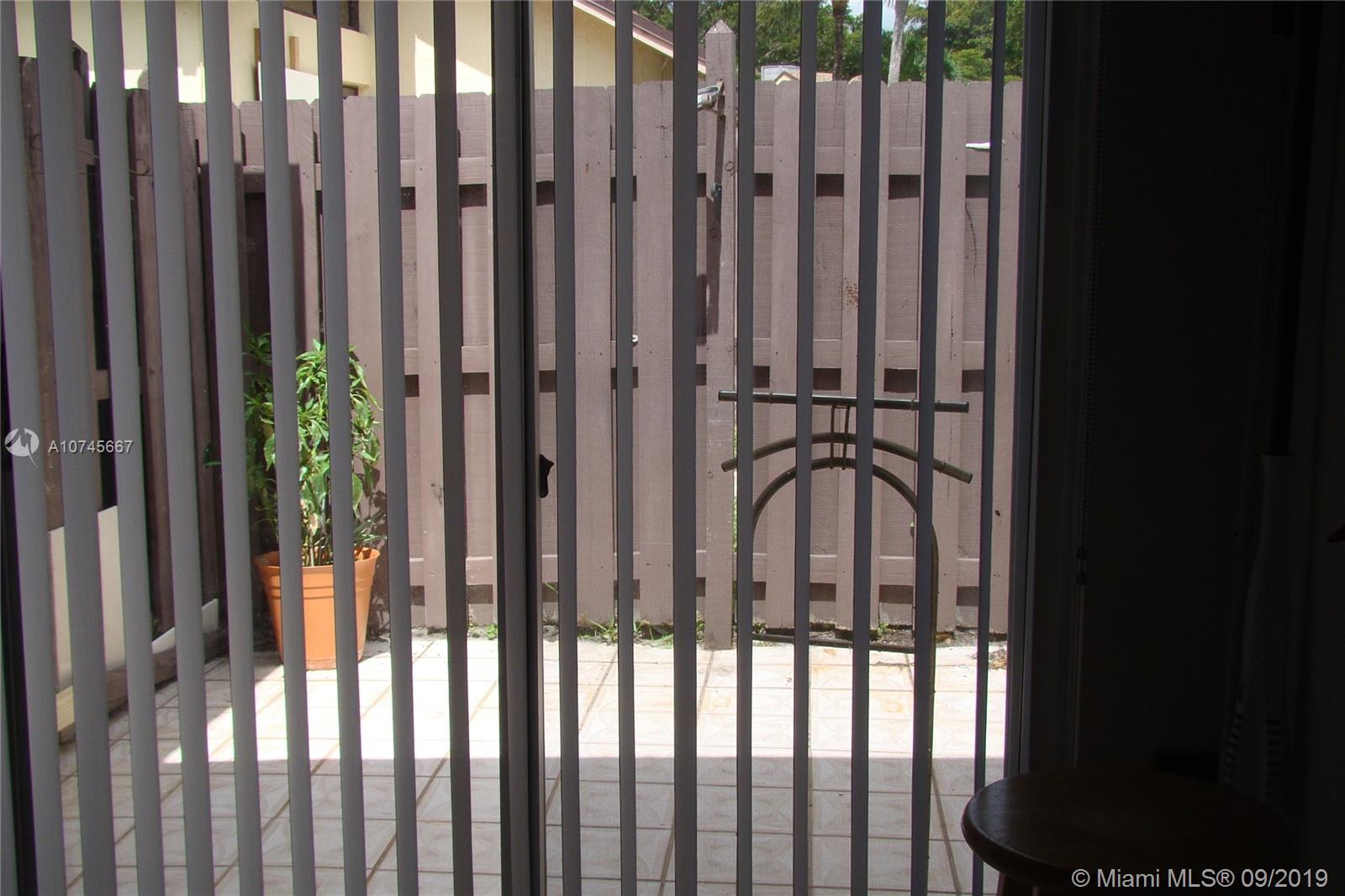 138 Fox Road, Unit 446 Hollywood, FL 33024 - Photo 7 of 21 Gallery Image 7