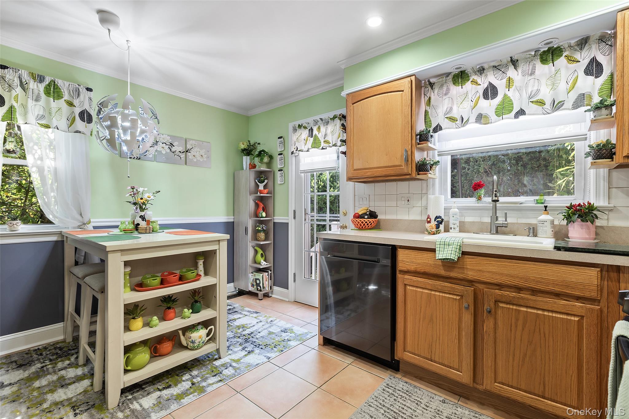 11 Brook Road Port Chester, NY 10573 - Photo 6 of 32
