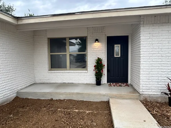 $319,000 | 112 Seidel Street, Marion, TX 78124