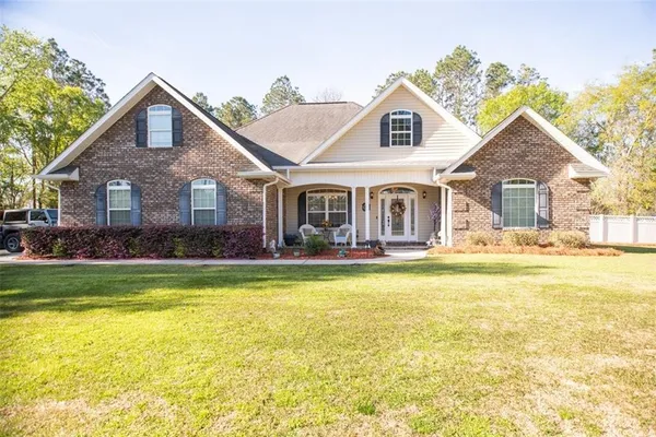 $439,500 | 110 Lake Ridge Drive, Baxley, GA 31513