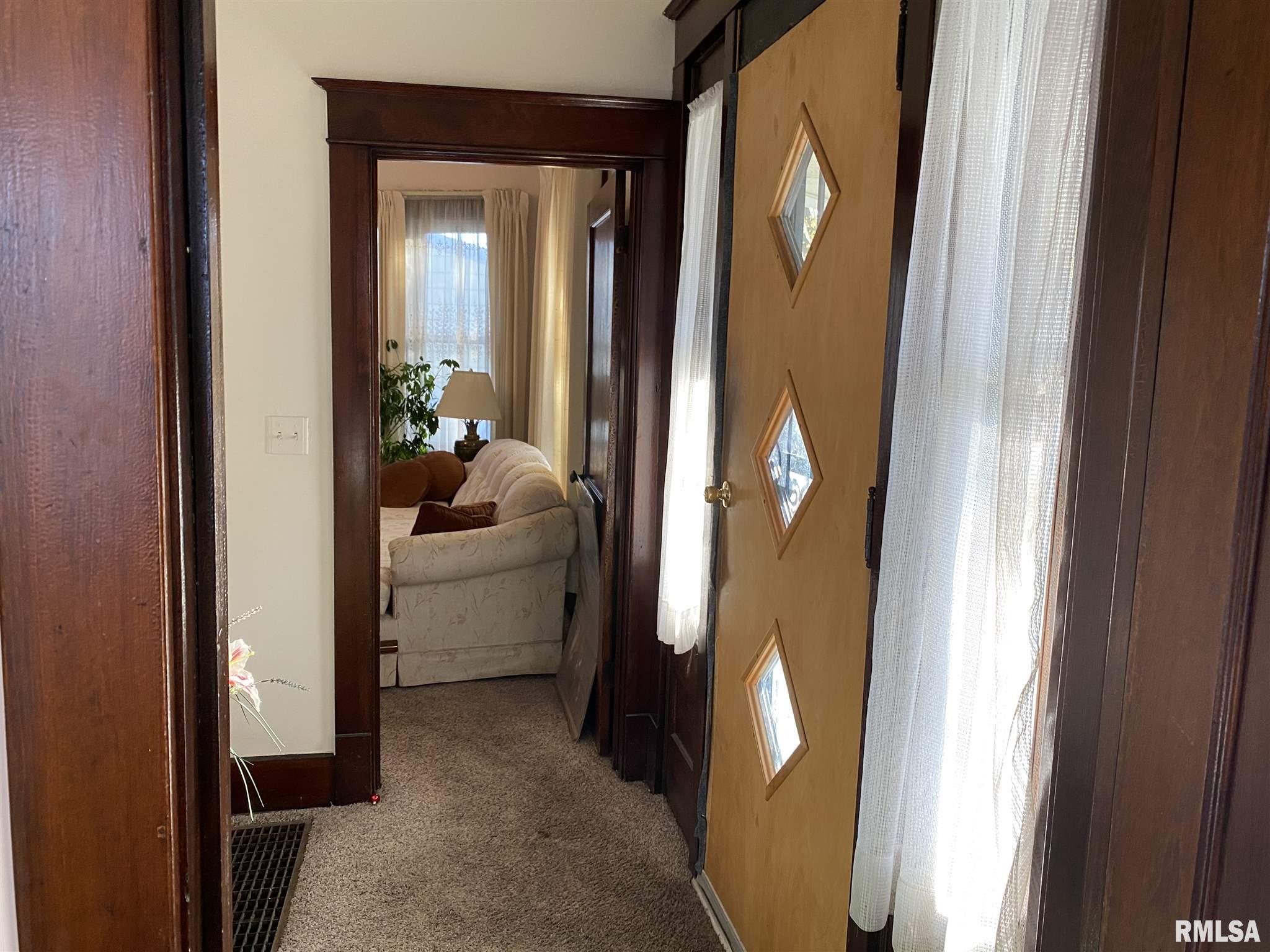 1420 South 16th Street Springfield, IL 62703 - Photo 2 of 12 Gallery Image 2