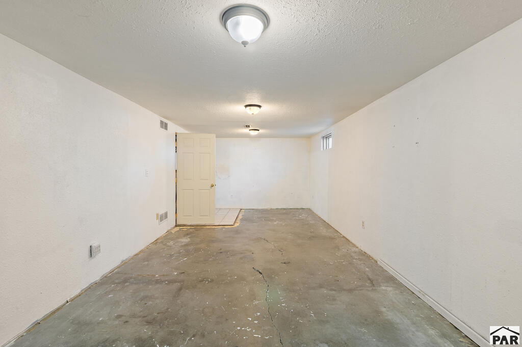 25822 Hillside Road Pueblo, CO 81006 - Photo 16 of 35 Gallery Image 16