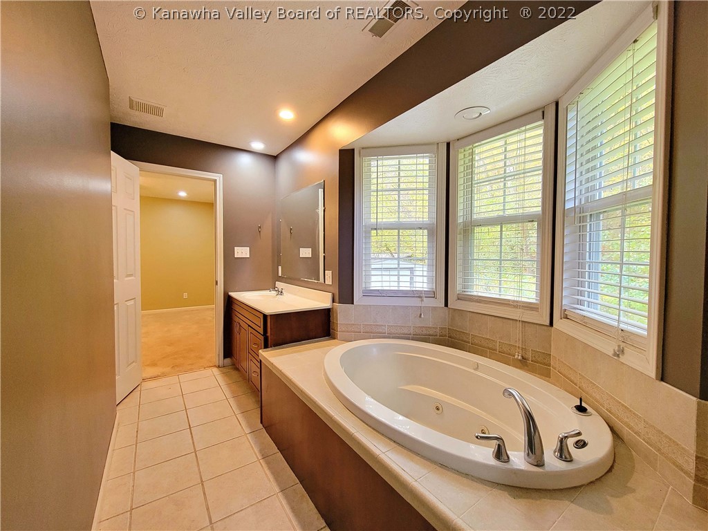 1962 Bluelick Road Winfield, WV 25213 - Photo 11 of 17 Gallery Image 11
