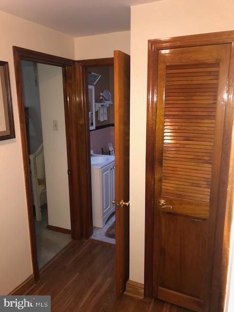 5333 Delmar Road Clifton Heights, PA 19018 - Photo 12 of 31 2nd floor hall