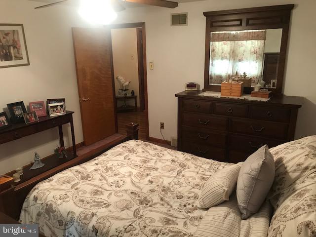 5333 Delmar Road Clifton Heights, PA 19018 - Photo 16 of 31 Front Bed room