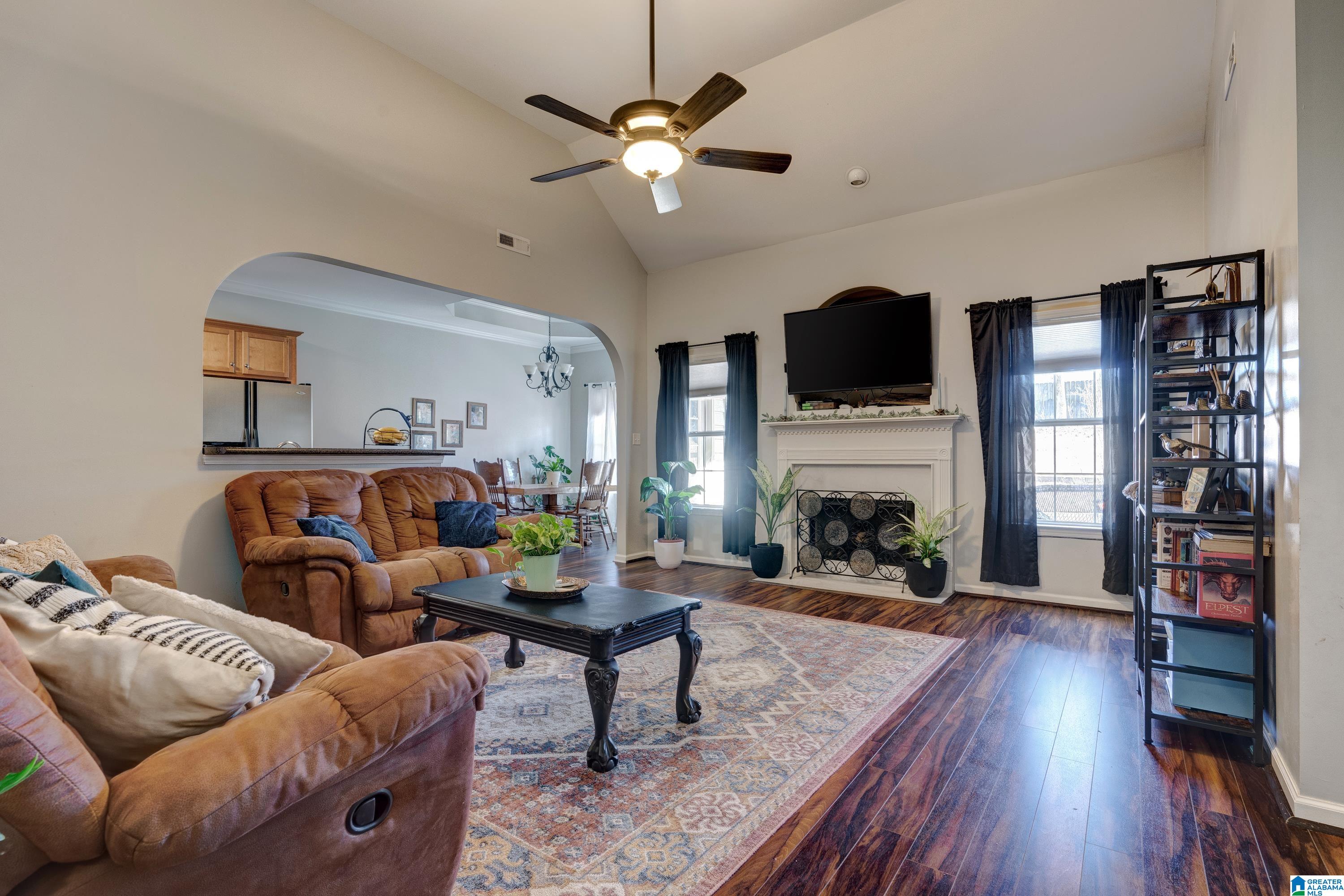 1028 Kerry Drive Calera, AL 35040 - Photo 5 of 27