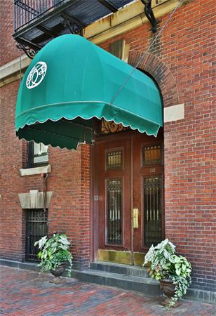 112 Pinckney Street, Unit 4 Boston, MA 02114 - Photo 4 of 6 a front view of a house