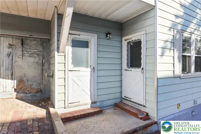 $1,600 | 746 North Washington Street, Unit 1, Wilkes Barre, PA 18705