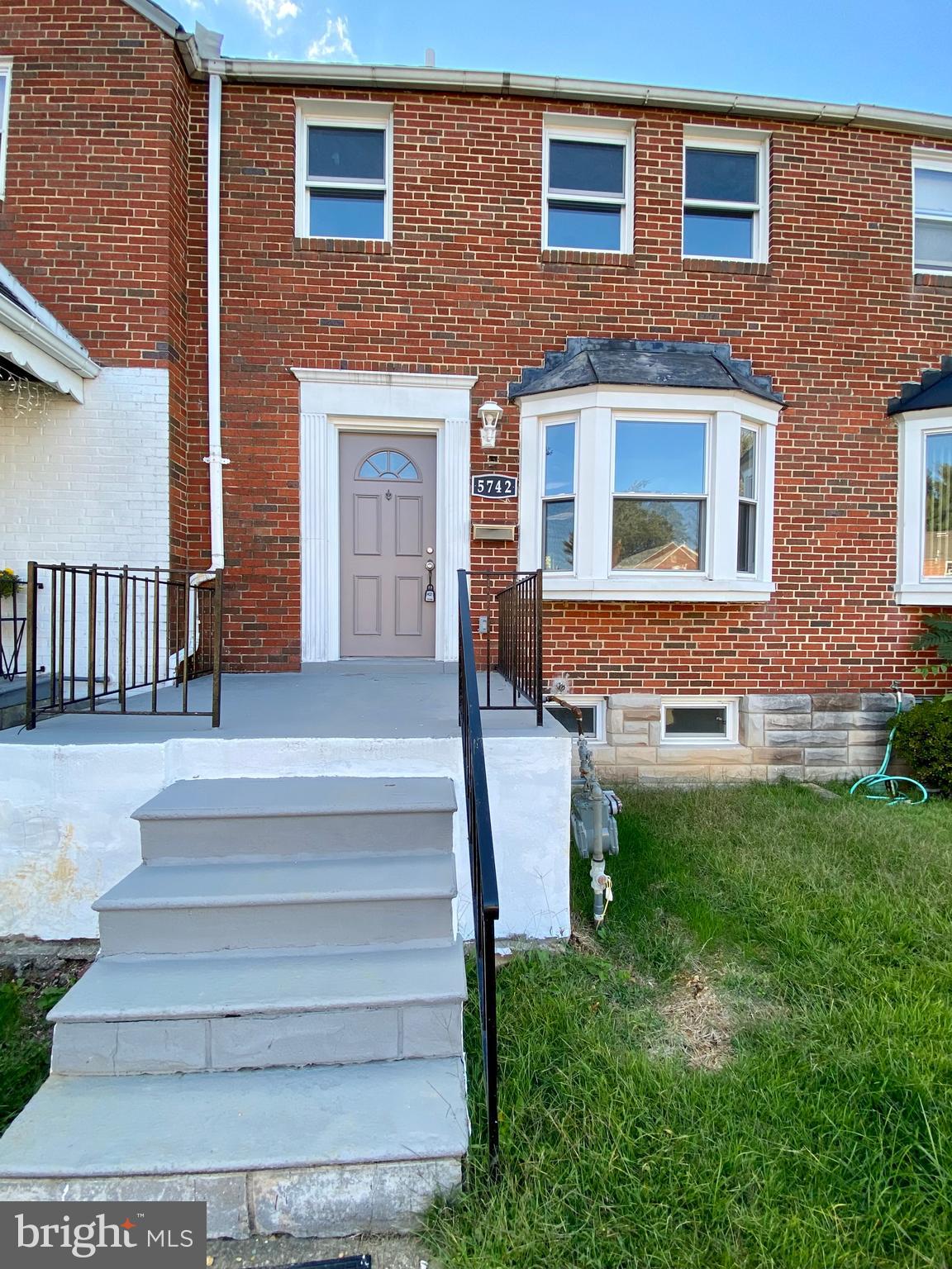 5742 Edgepark Road Baltimore, MD 21239 - Photo 2 of 22