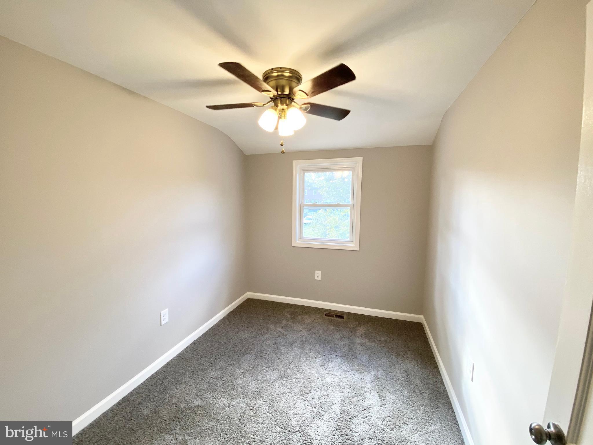 5742 Edgepark Road Baltimore, MD 21239 - Photo 15 of 22