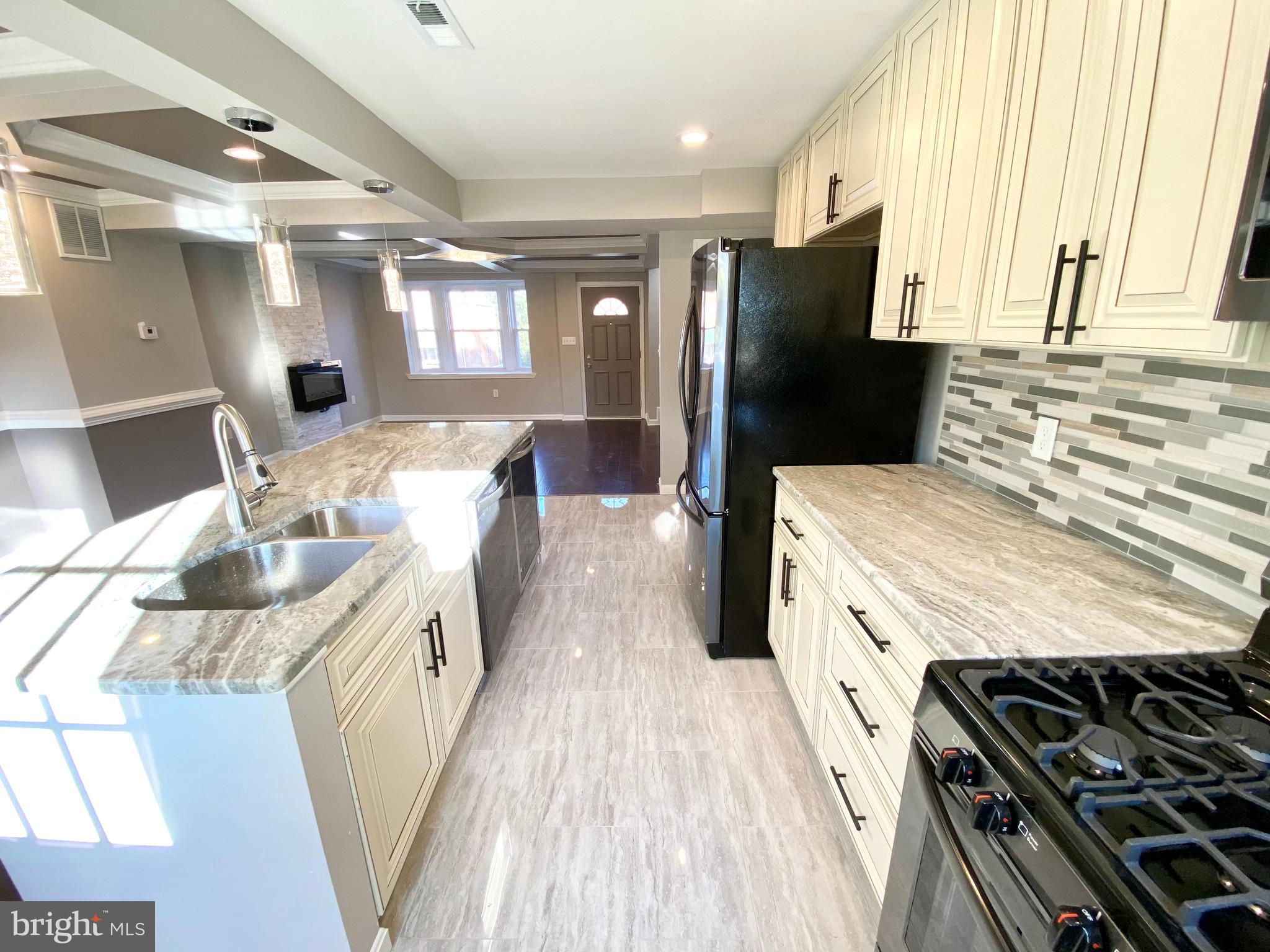 5742 Edgepark Road Baltimore, MD 21239 - Photo 8 of 22