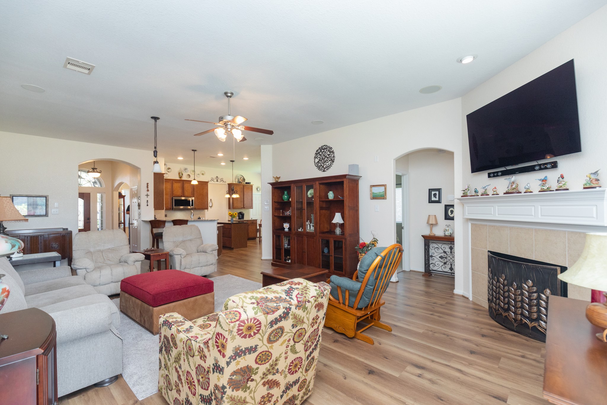 6111 Wickshire Drive Rosenberg, TX 77471 - Photo 8 of 30 Family Room