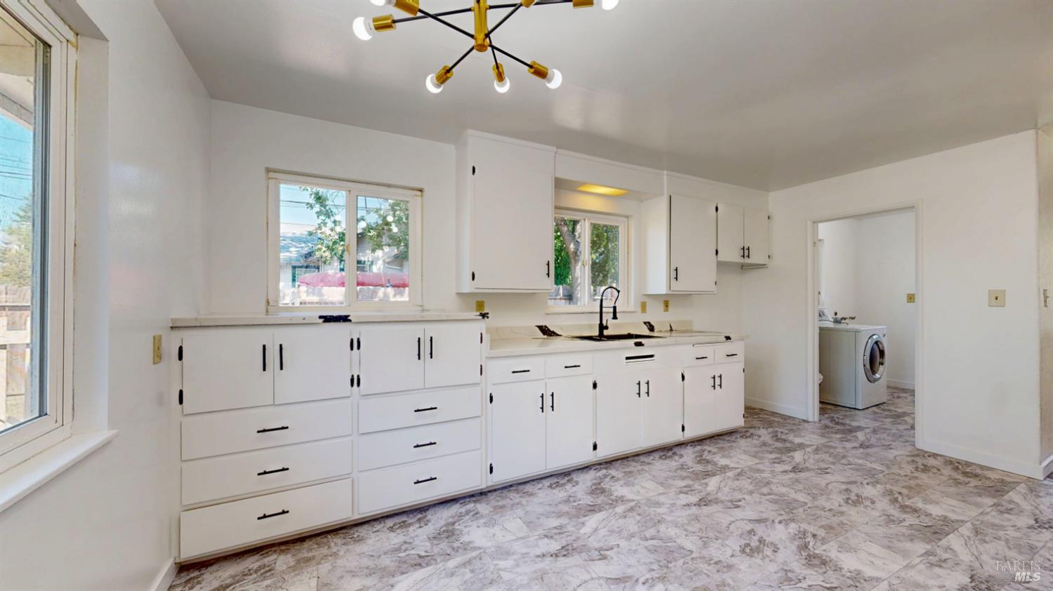 592 South Avenue Santa Rosa, CA 95407 - Photo 1 of 55