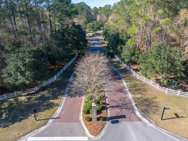 $595,000 | 2045 Tacoma Circle, Ridgeville, SC 29472