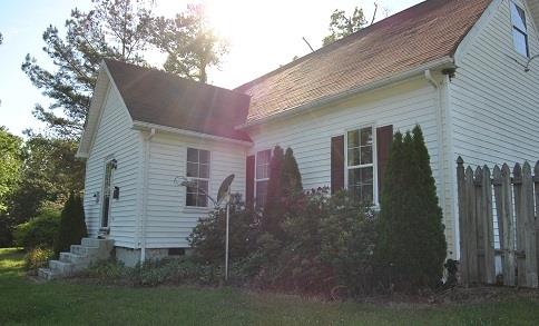 651 Grays Chapel Road Cunningham, TN 37052 - Photo 2 of 10